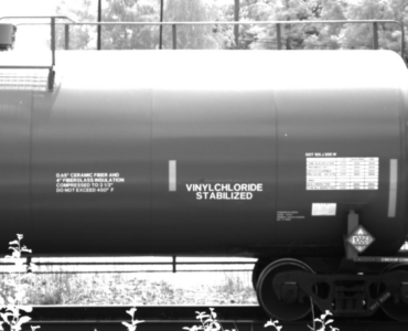 RailState sensor image of tank car with Vinyl Chloride UN placard number